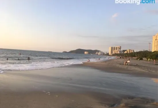 塔耶羅納陽台公寓酒店