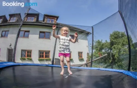 克勞特霍夫梅司隸格爾酒店