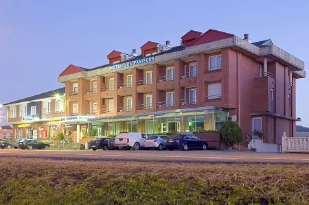 Hotel Los Pasiegos Отели в г. Оснайо