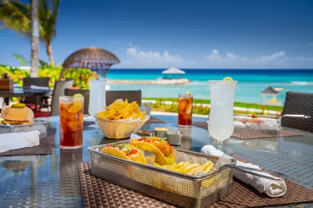 Terres de France - les Hameaux de Miel Отели в г. Ла-Шапель-о-Сен