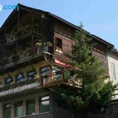Logis Hôtel le Chamois Hotel Exterior