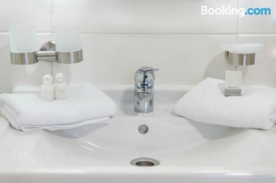 2. 카페 빌다우 -..