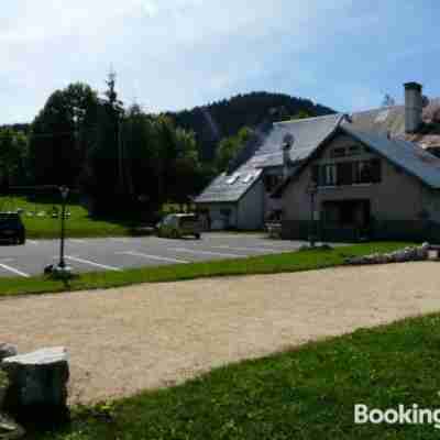 Auberge des Montauds Hotel Exterior