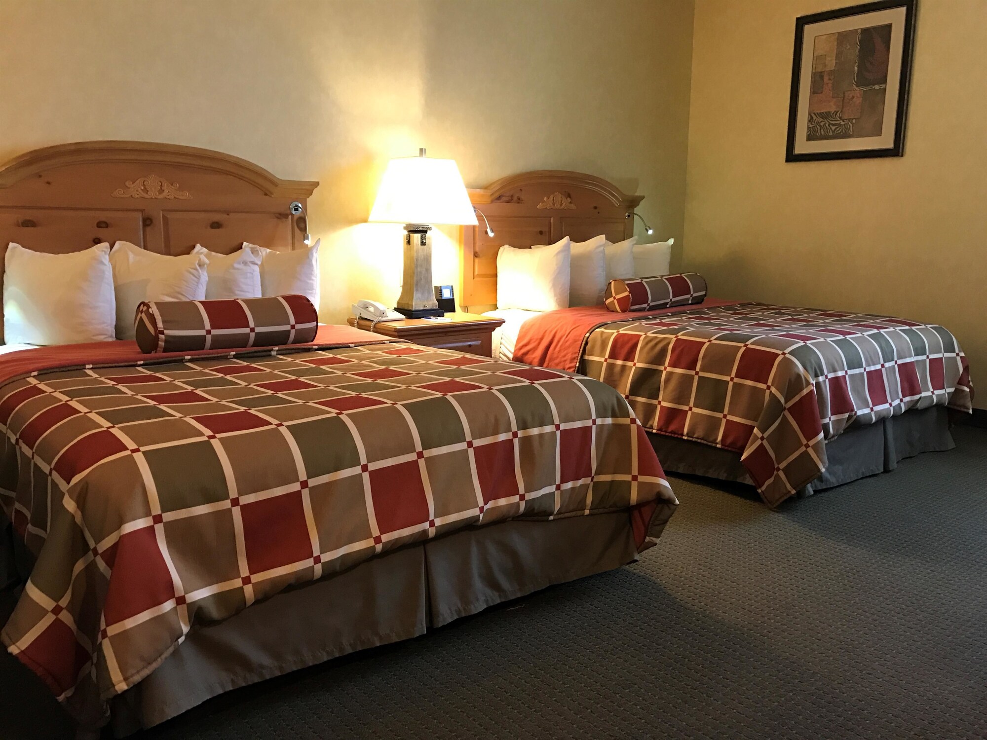 Best Western Plus Revere Inn & Suites