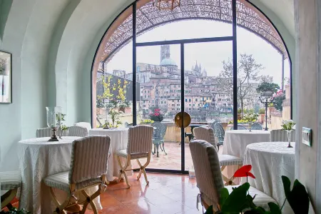 Residenza d'Epoca Campo Regio Relais Отели в г. Сиена