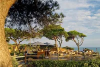 Pine Cliffs Village Hotels in Olhos de Agua
