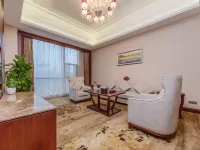 Huatian Grand Hotel (Langshan Avenue) Hotels in Xinning