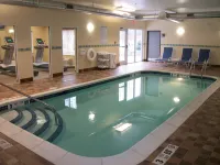 Holiday Inn Express Cortland Hoteles en Cortland West