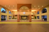 DoubleTree by Hilton Newark-Fremont Hotels in Newark