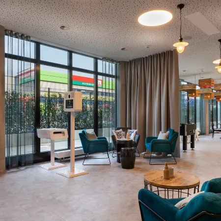 Holiday Inn - the niu, KEG HAMBURG OST by IHG Отели рядом с достопримечательностью «Станция метро "Берне"»