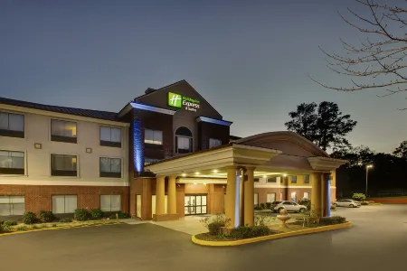 Holiday Inn Express & Suites Laurel