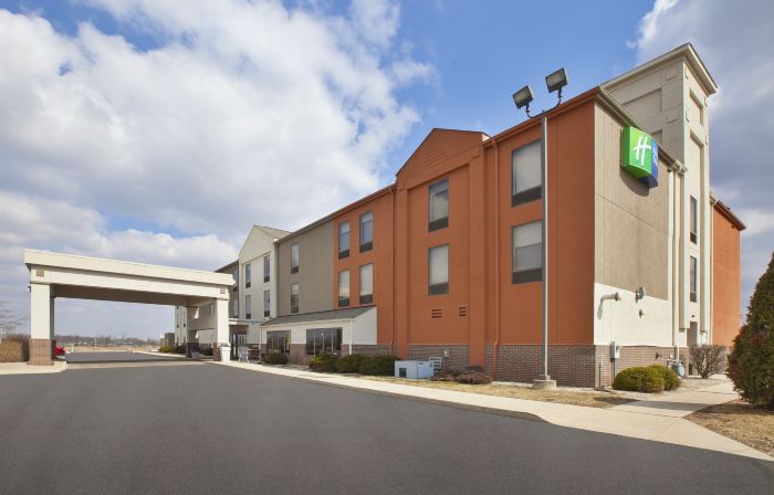 Holiday Inn Express TIFFIN by IHG