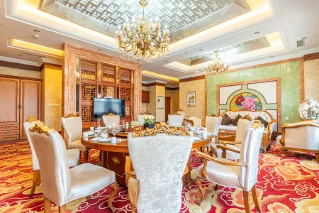 Jianping International Hotel