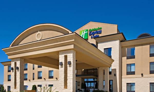 Holiday Inn Express & Suites Wichita Falls by IHG