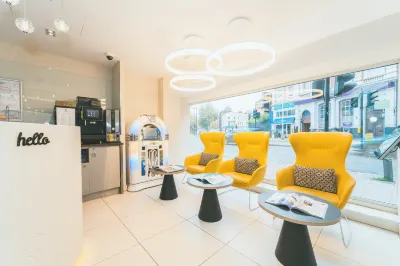 Point A Hotel London Westminster Hotels near Venn Street Market