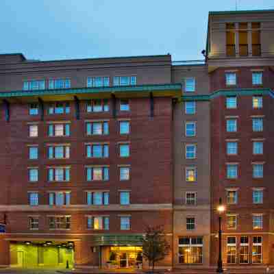 Holiday Inn Express Savannah-Historic District Hotel Exterior
