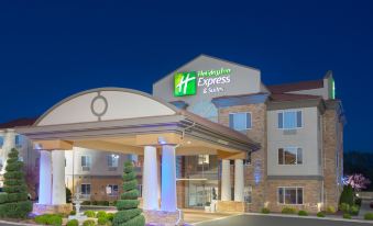 Holiday Inn Express & Suites Tucumcari