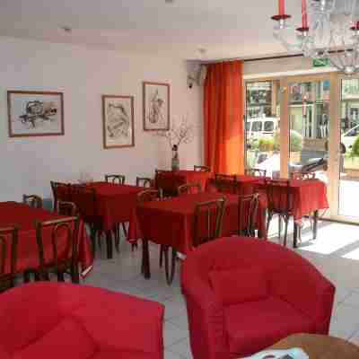 Nouvel Hotel Saint Raphael l Centre ville l Bord de mer Dining/Meeting Rooms