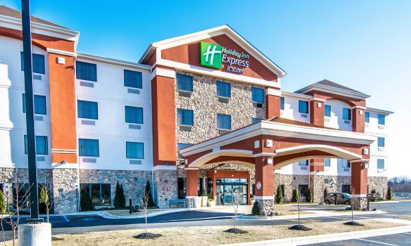 Holiday Inn Express & Suites Elkton - University Area by IHG