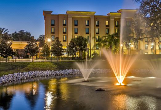 5. 햄프턴 인 & ..