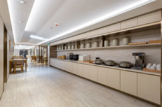 JI Hotel (Beijing Xidan) Отели рядом с достопримечательностью «Beijing Xidan Commercial Street»