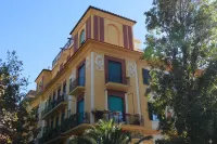 麗都迪奧斯蒂亞1933旅館 Ferrovia Roma-Ostia-Lido附近的飯店