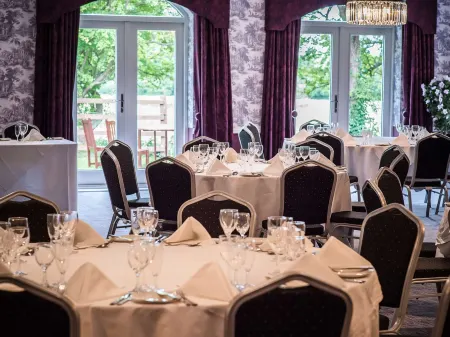 Woughton House Hotel Отели в г. Блетчли энд Фенни Стратфорд