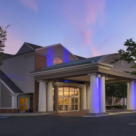 Holiday Inn Express & Suites ANNAPOLIS by IHG