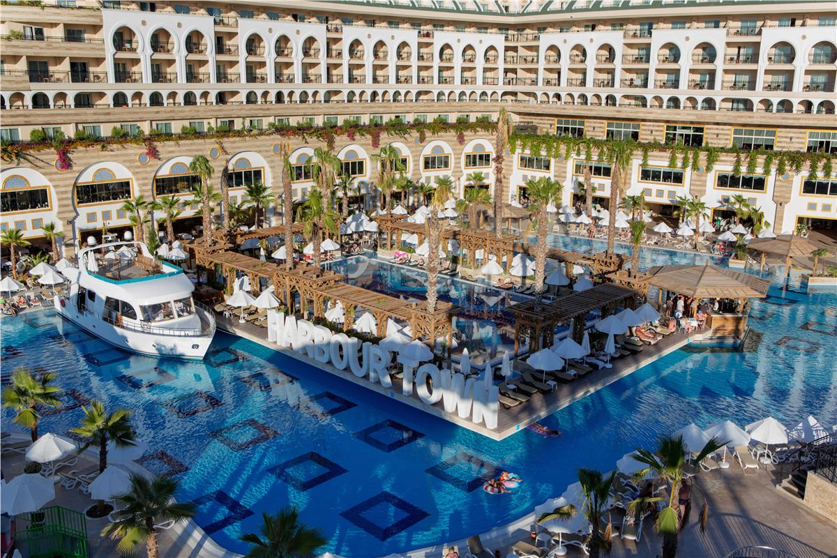 Crystal Waterworld Resort & Spa - All Inclusive