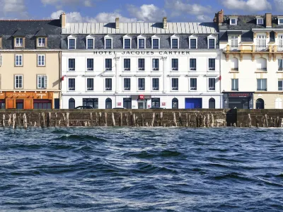Ibis Saint-Malo Plage Hotels near Saint-Malo Castle