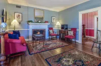 Cedars of Williamsburg Bed & Breakfast Hotels in Williamsburg