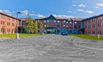 Residence & Conference Centre - Sudbury North