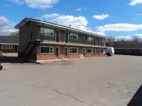 Stonehouse Motel and Restaurant Hotels in Truro