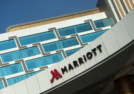 Yogyakarta Marriott Hotel Отели рядом со станцией Yogyakarta