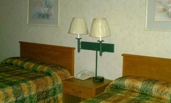 Campton Parkway Inn - Housity