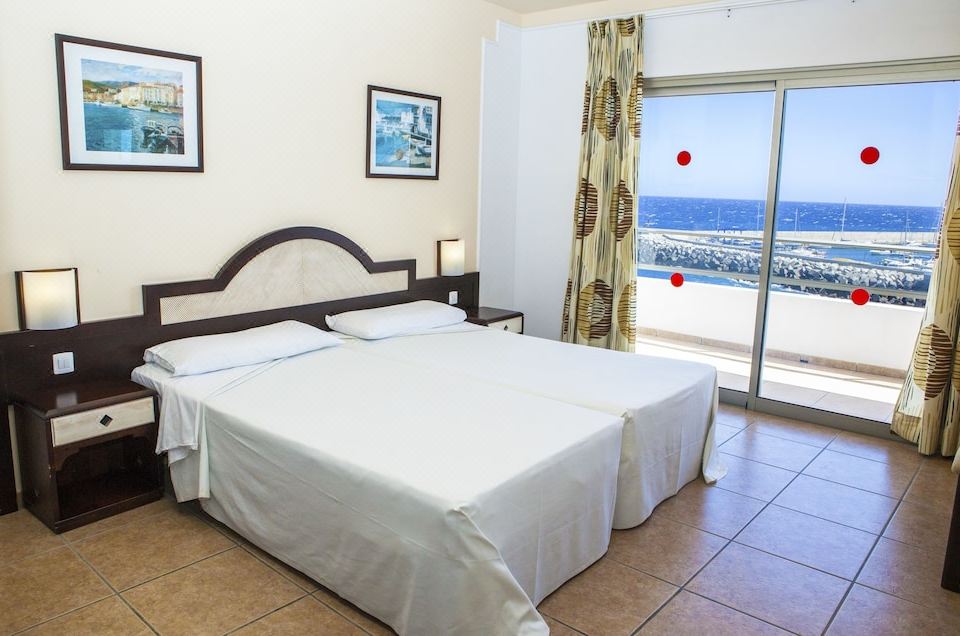 Apartamentos Gema Aguamarina Golf-San Miguel de Abona Updated 2023 Room  Price-Reviews & Deals | Trip.com
