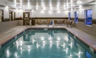 Holiday Inn Express & Suites Nevada