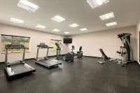 Country Inn & Suites by Radisson, Charlottesville-UVA, VA - Gym