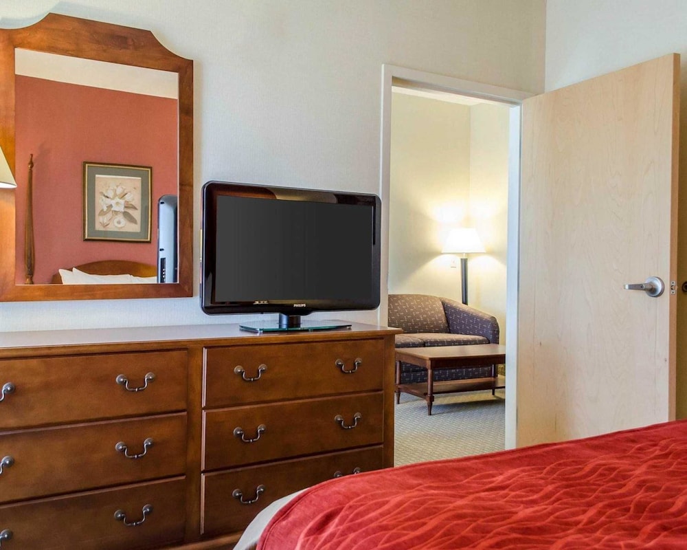 Comfort Inn & Suites York