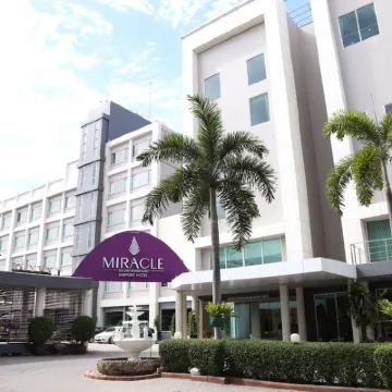 Miracle Suvarnabhumi Airport Hotels near Wat King Kaeo