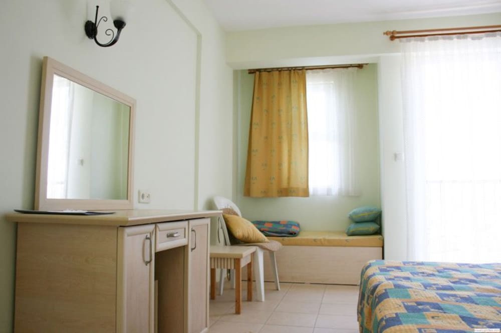 Ant Apart Hotel