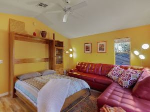 Stylish Southwest 2 Br by Casago