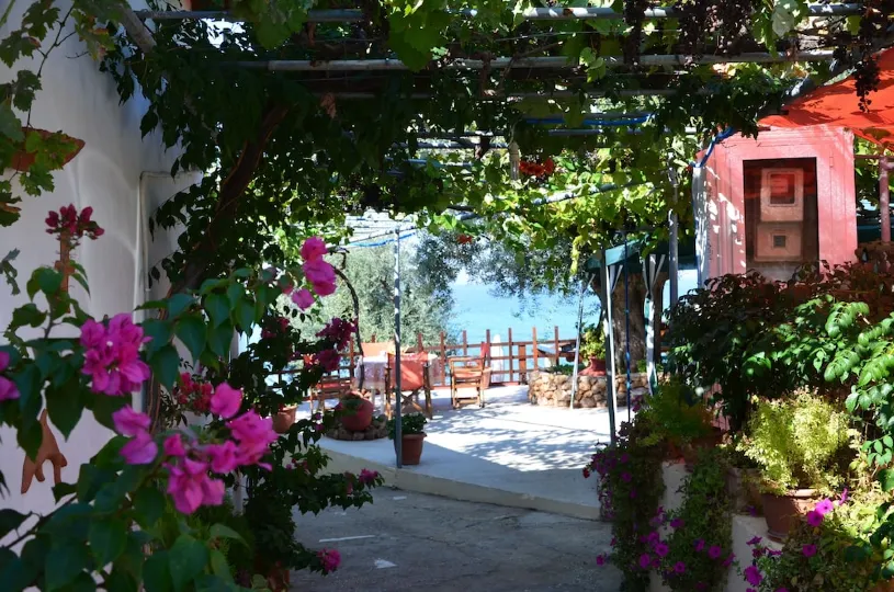 Studios Plaka