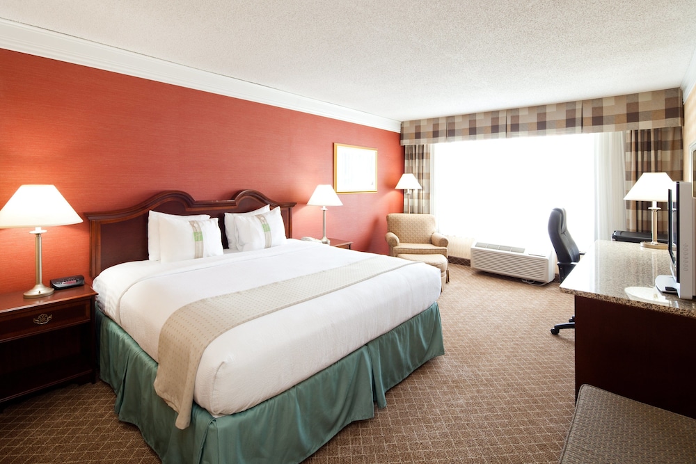 Holiday Inn Cleveland-Mayfield, an Ihg Hotel