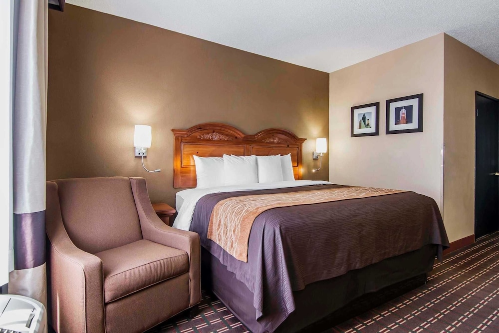 Quality Inn & Suites I-35 E/Walnut Hill