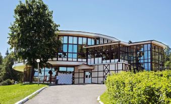Lesnoy Park Hotel