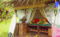 BW Beach Cafe & Villas Hotels in Cikakak