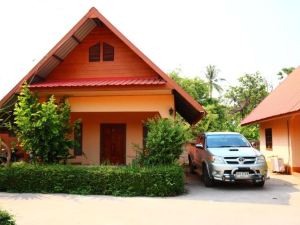 Baan Rim Khong Resort