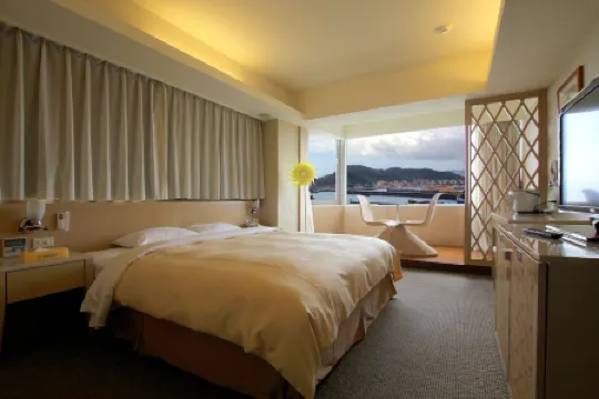 基隆蔚藍海景旅店