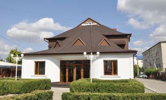 Medelean Hotel - Housity